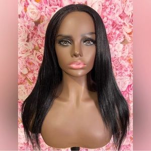 Model Model Synthetic Wig
